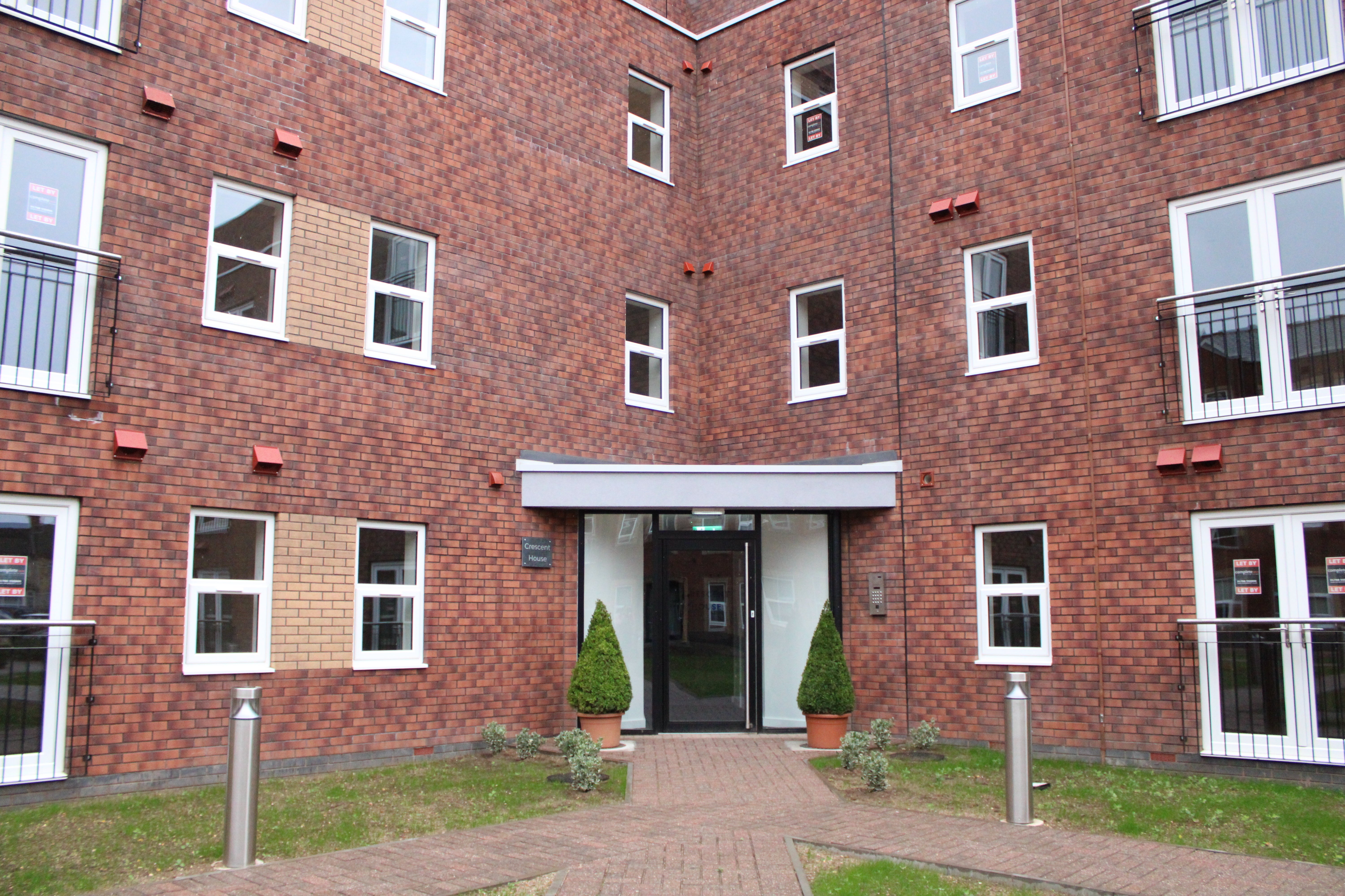 Flat Railway Terrace in Rugby