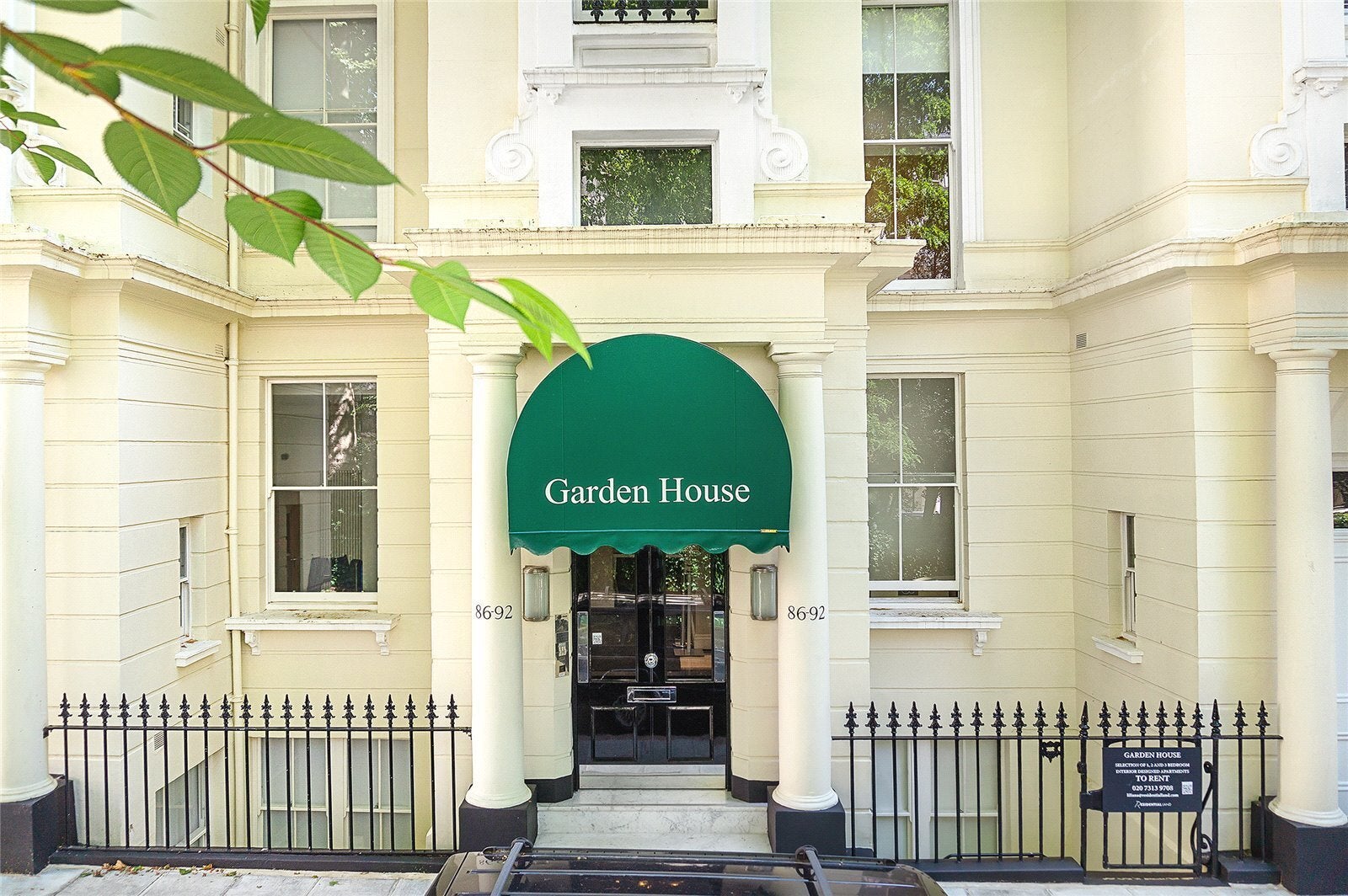 Flat Kensington Gardens Square in City of Westminster