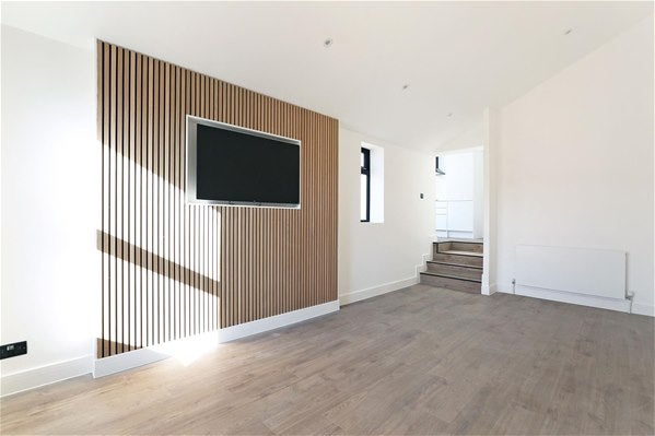 Flat Portland Road in Greater London