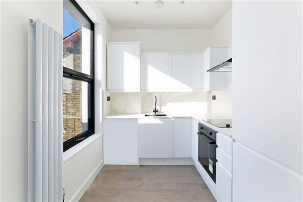 Flat Portland Road in Greater London