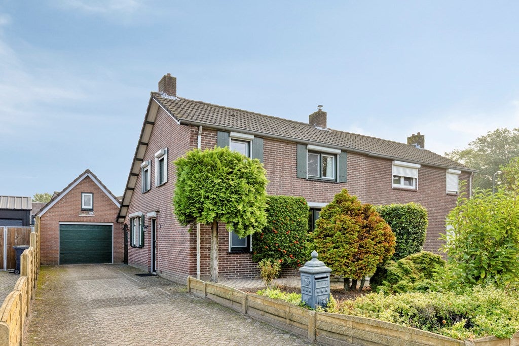 Huis Stationsweg 101 in Budel-Dorplein