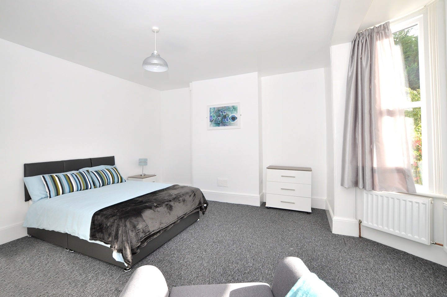 Room Denmark Road in Greater London
