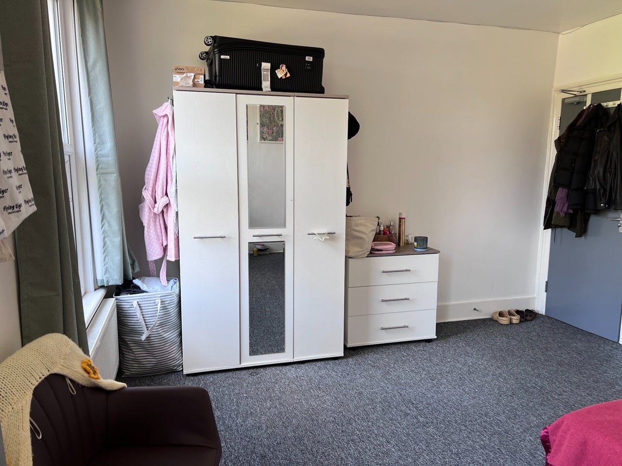 Room Denmark Road in Greater London