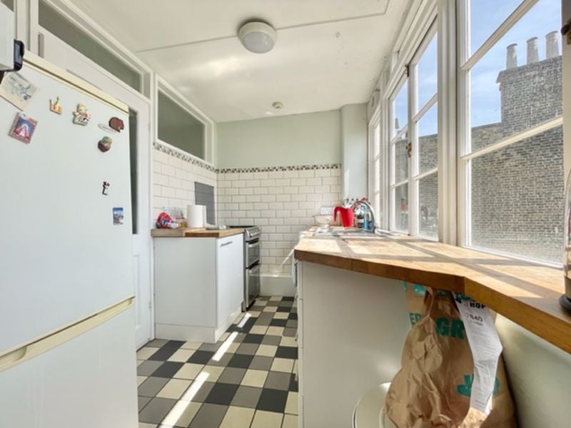 Flat Penton Place in Greater London