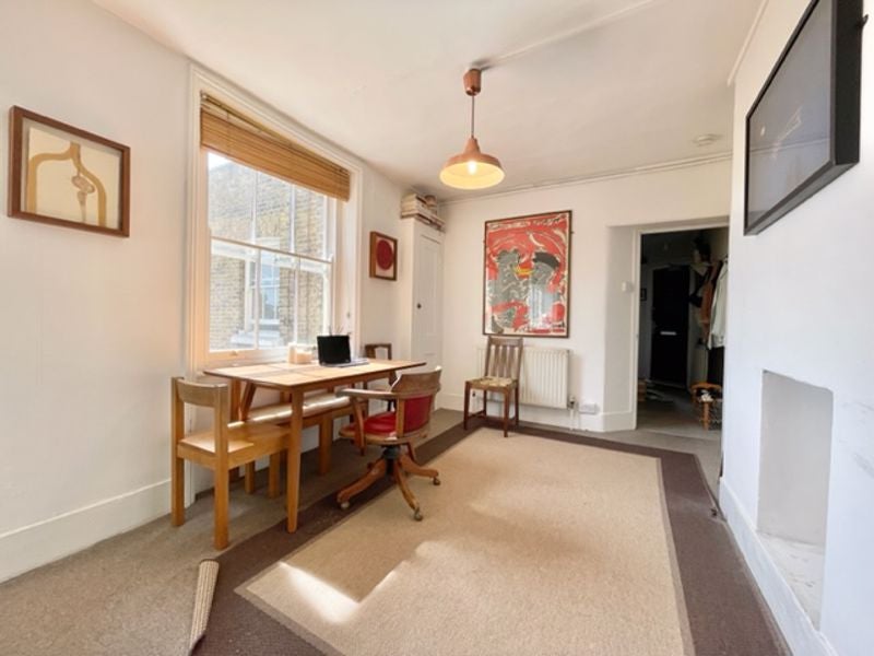 Flat Penton Place in Greater London