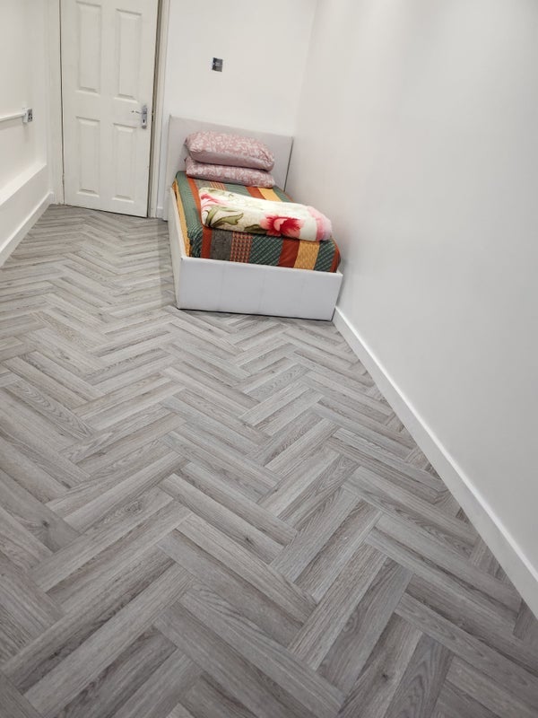 Room Balmoral Avenue in Whitefield