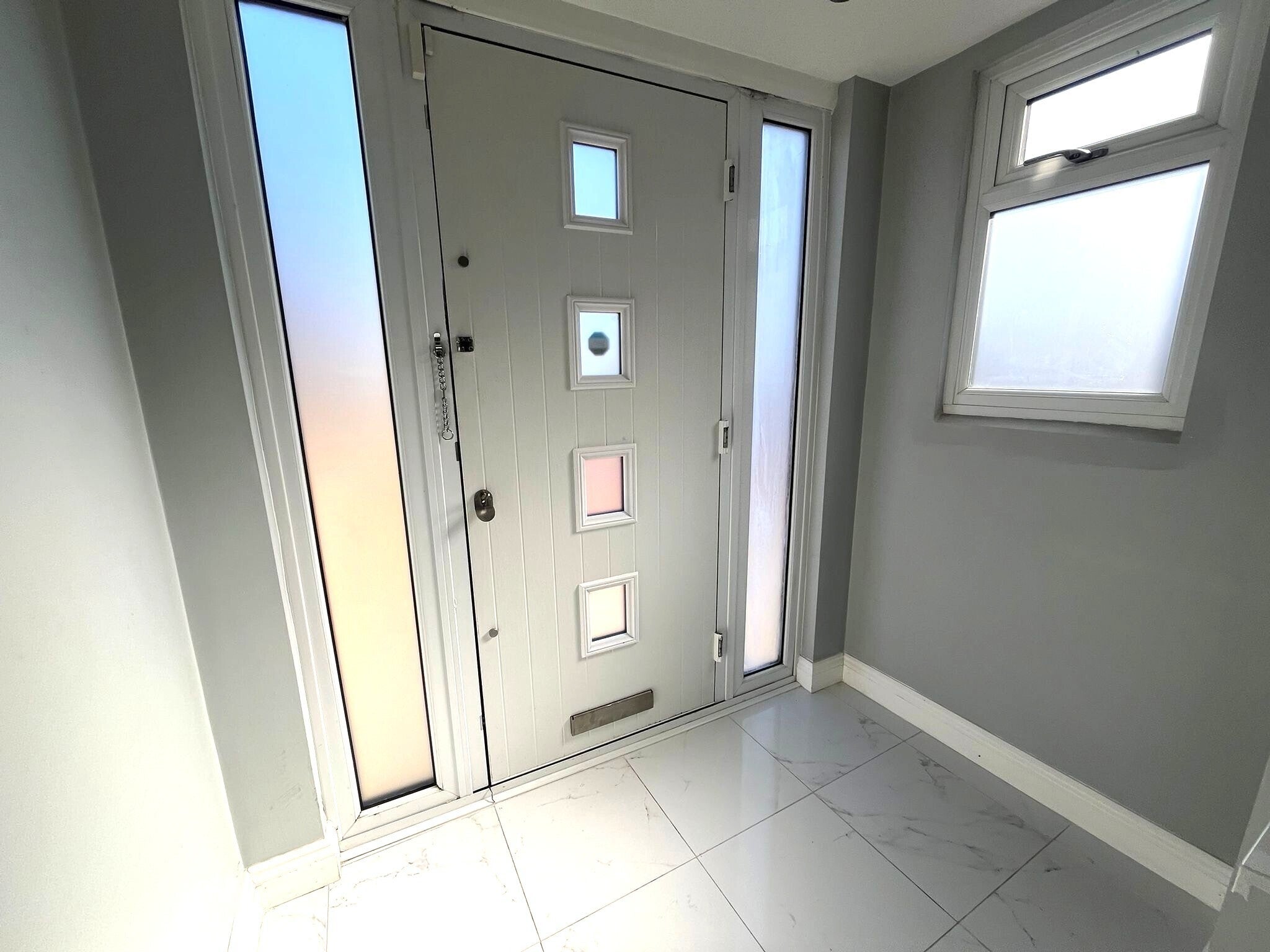 House Nottingham Close in Watford