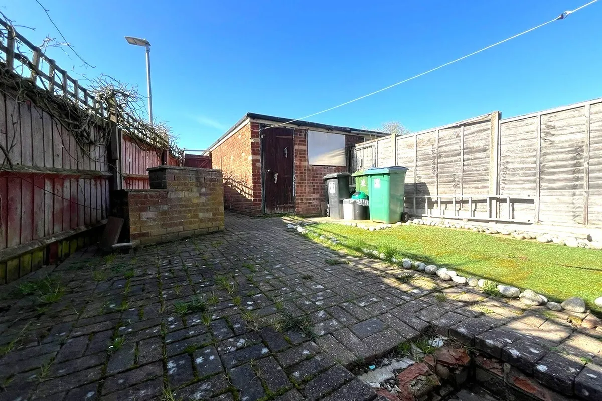 House Nottingham Close in Watford