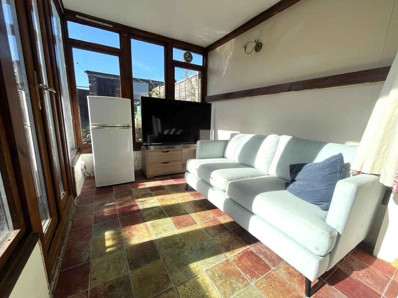 House Nottingham Close in Watford