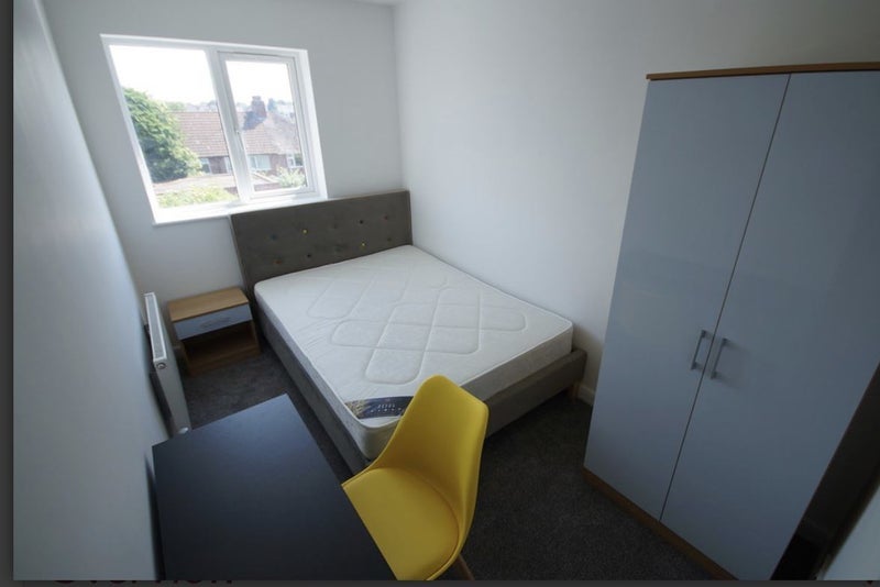 Room London Road in Coventry