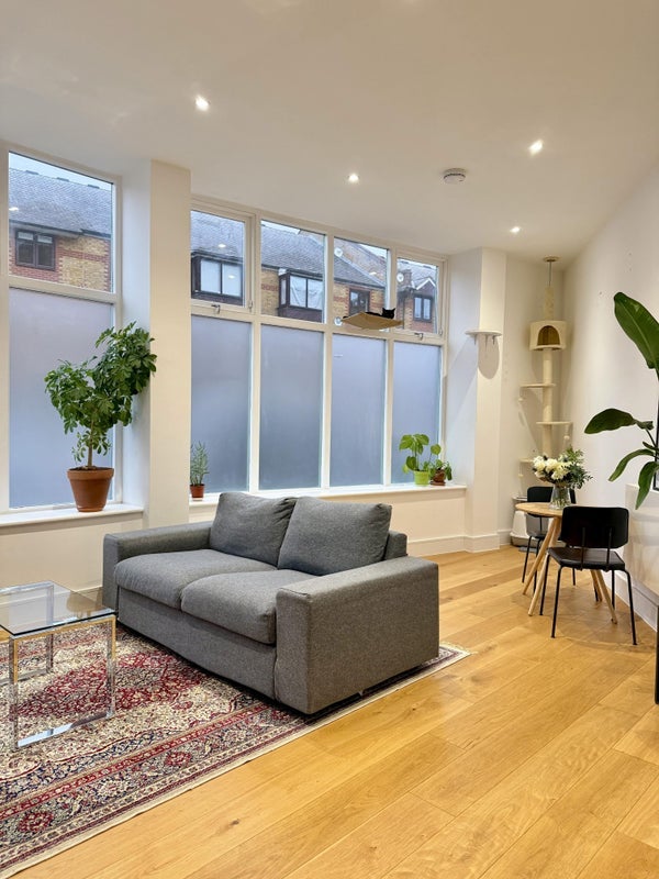 Flat Stamford Road in Greater London