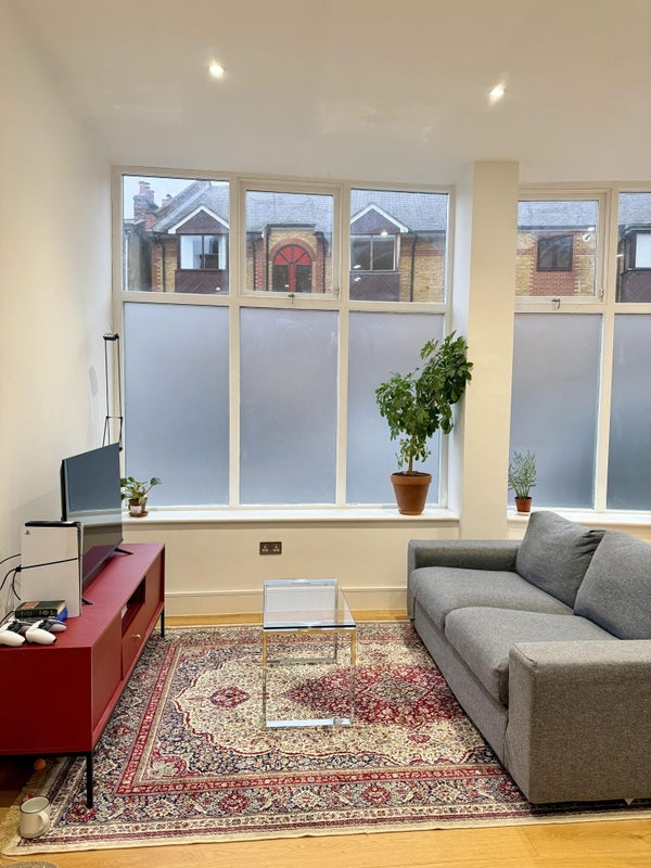 Flat Stamford Road in Greater London