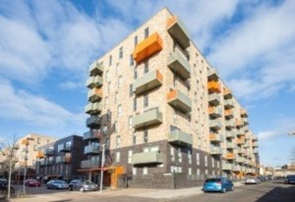 Flat Killick Way in Greater London