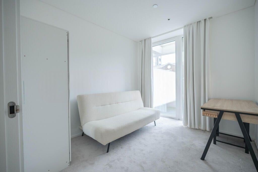 Flat York Road in Greater London