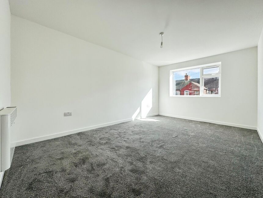 Flat Laughton Road in Dinnington