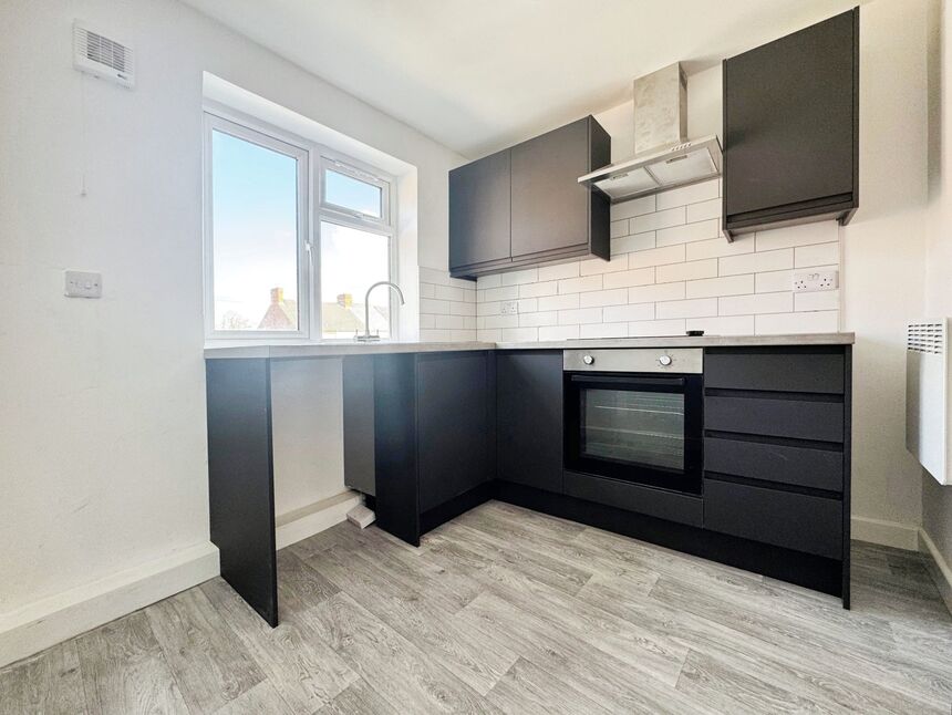 Flat Laughton Road in Dinnington