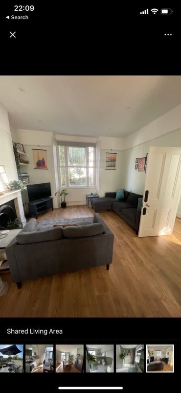 Room Askew Road in Greater London