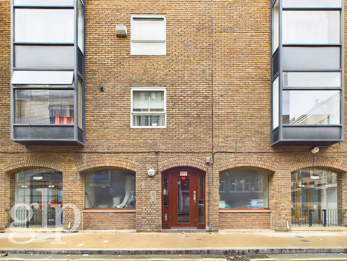 Flat Ridgmount Street in Greater London