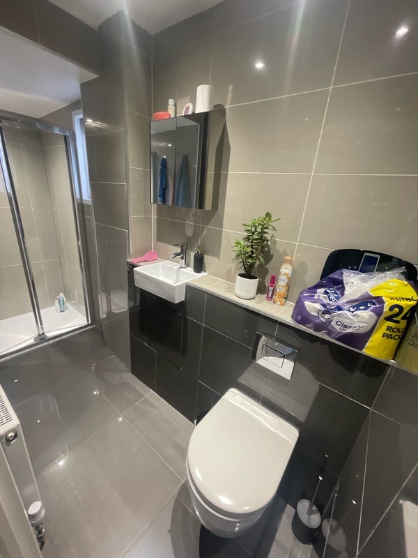 Room Adamson Court in Crawley