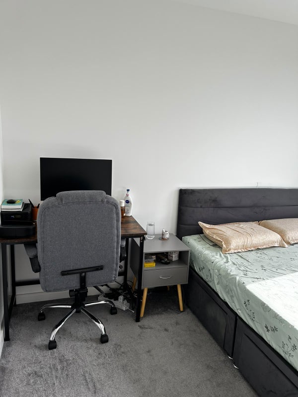Flat Plaistow Road in Greater London