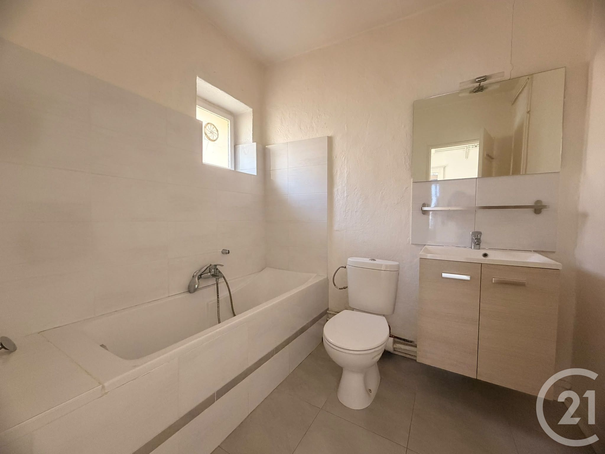 Flat Place de Chambre in Metz