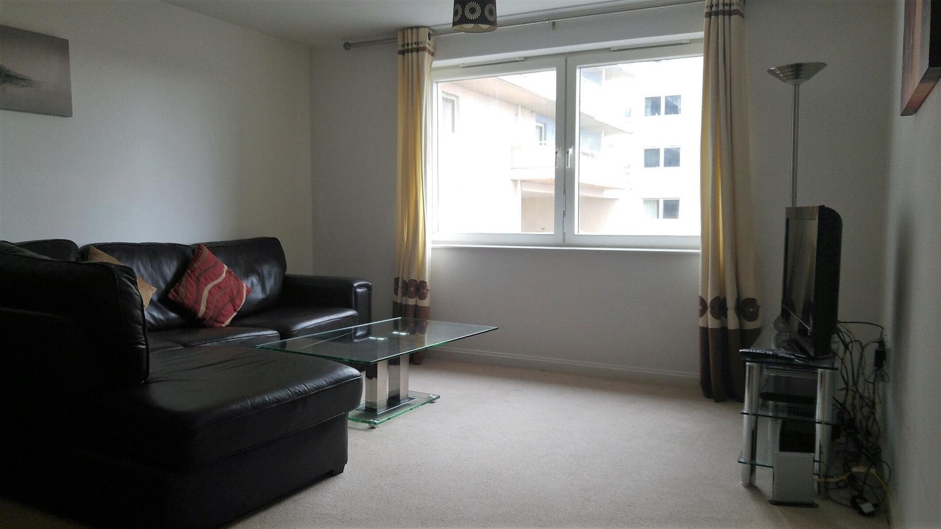 Flat Overstone Court in Cardiff