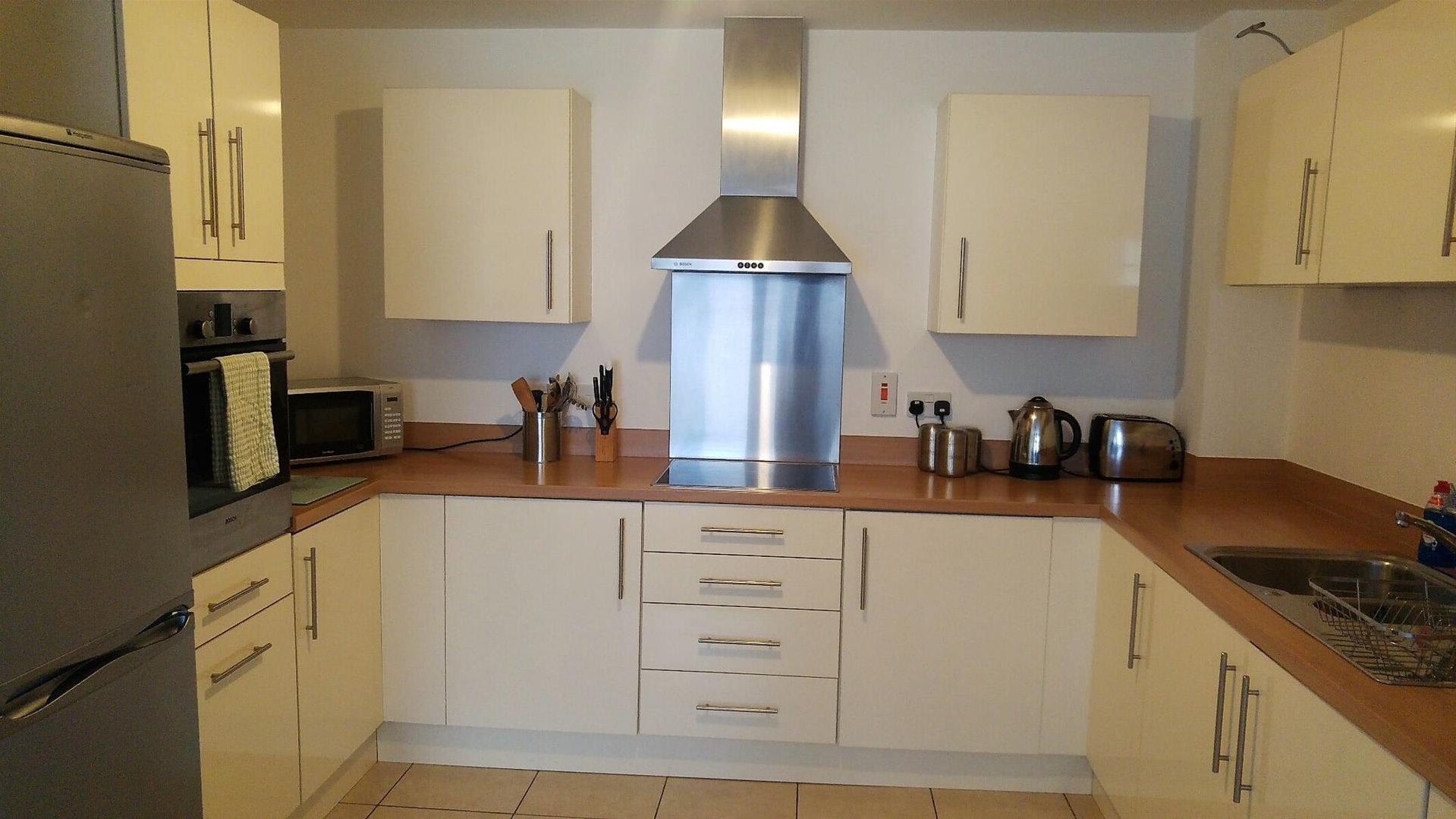 Flat Overstone Court in Cardiff