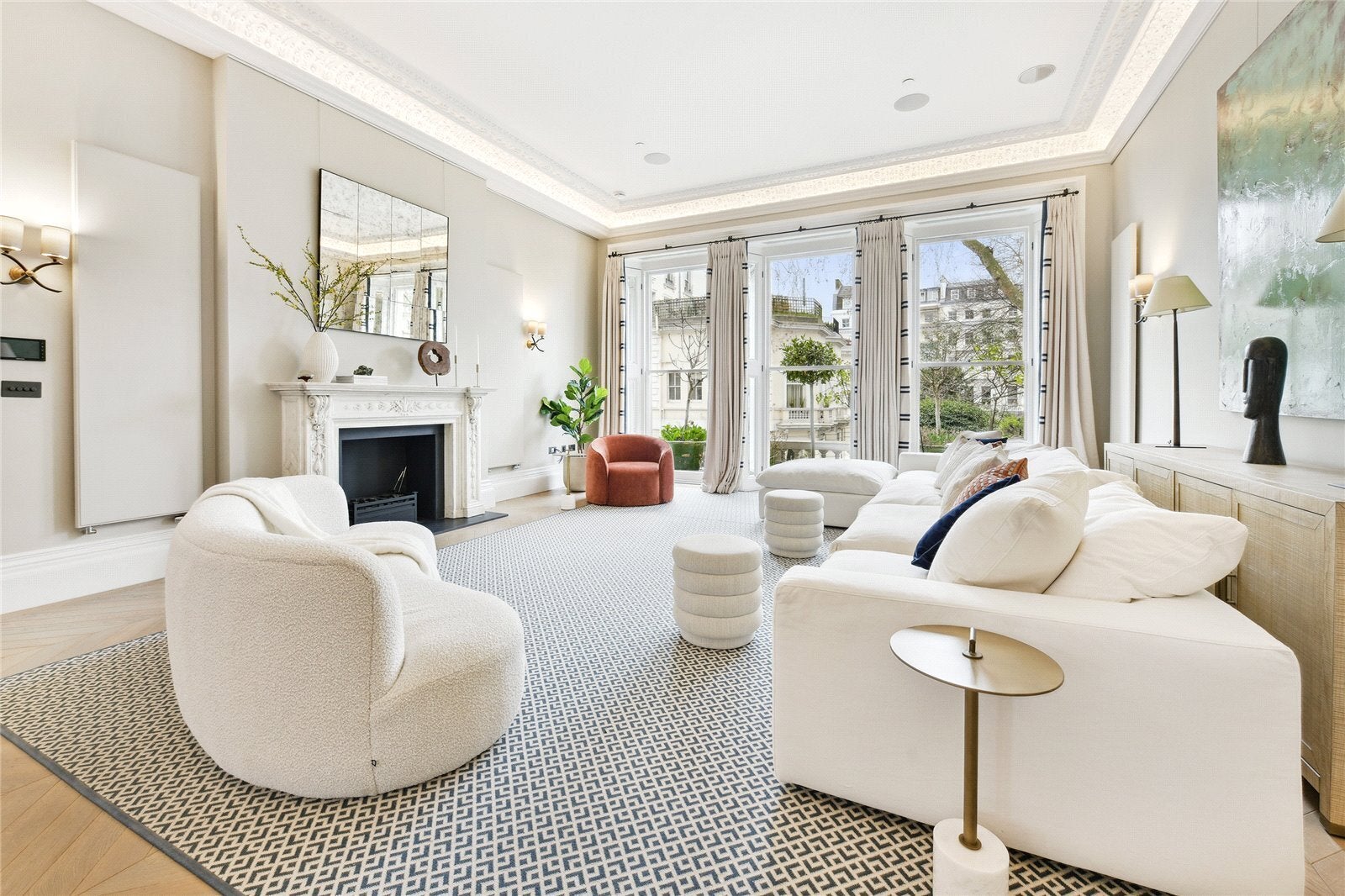 Flat Cornwall Gardens in Greater London