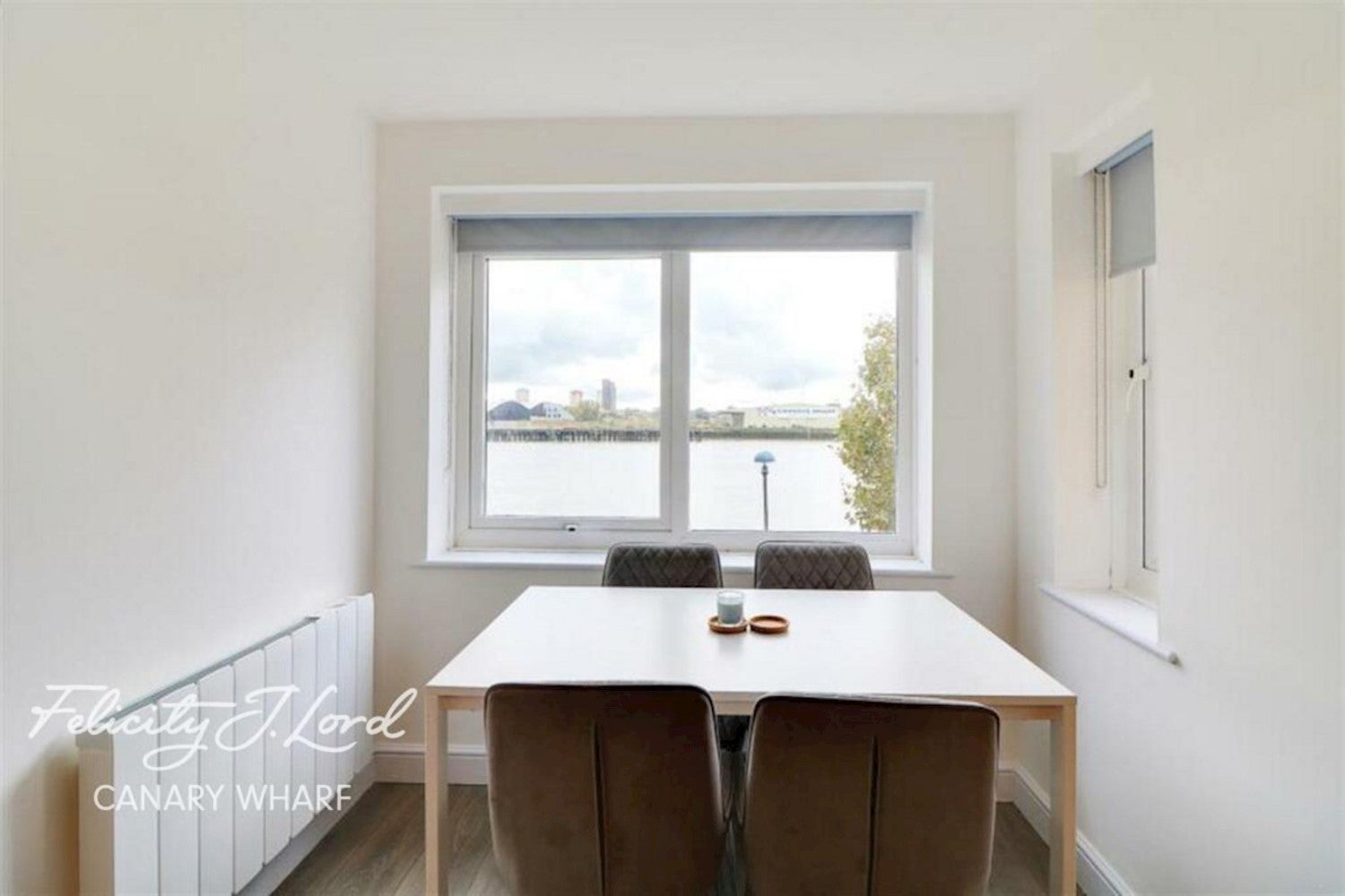 Flat Ferguson Close in Greater London
