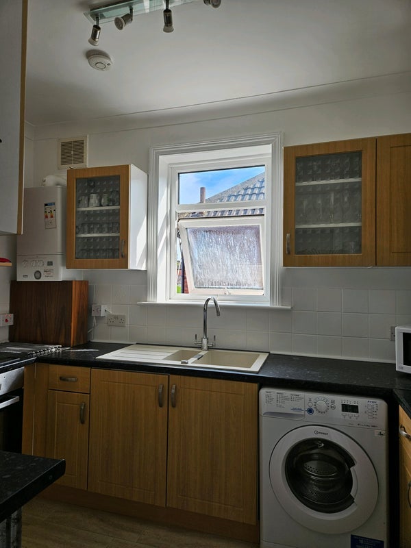 Room Stanfield Road in Bournemouth