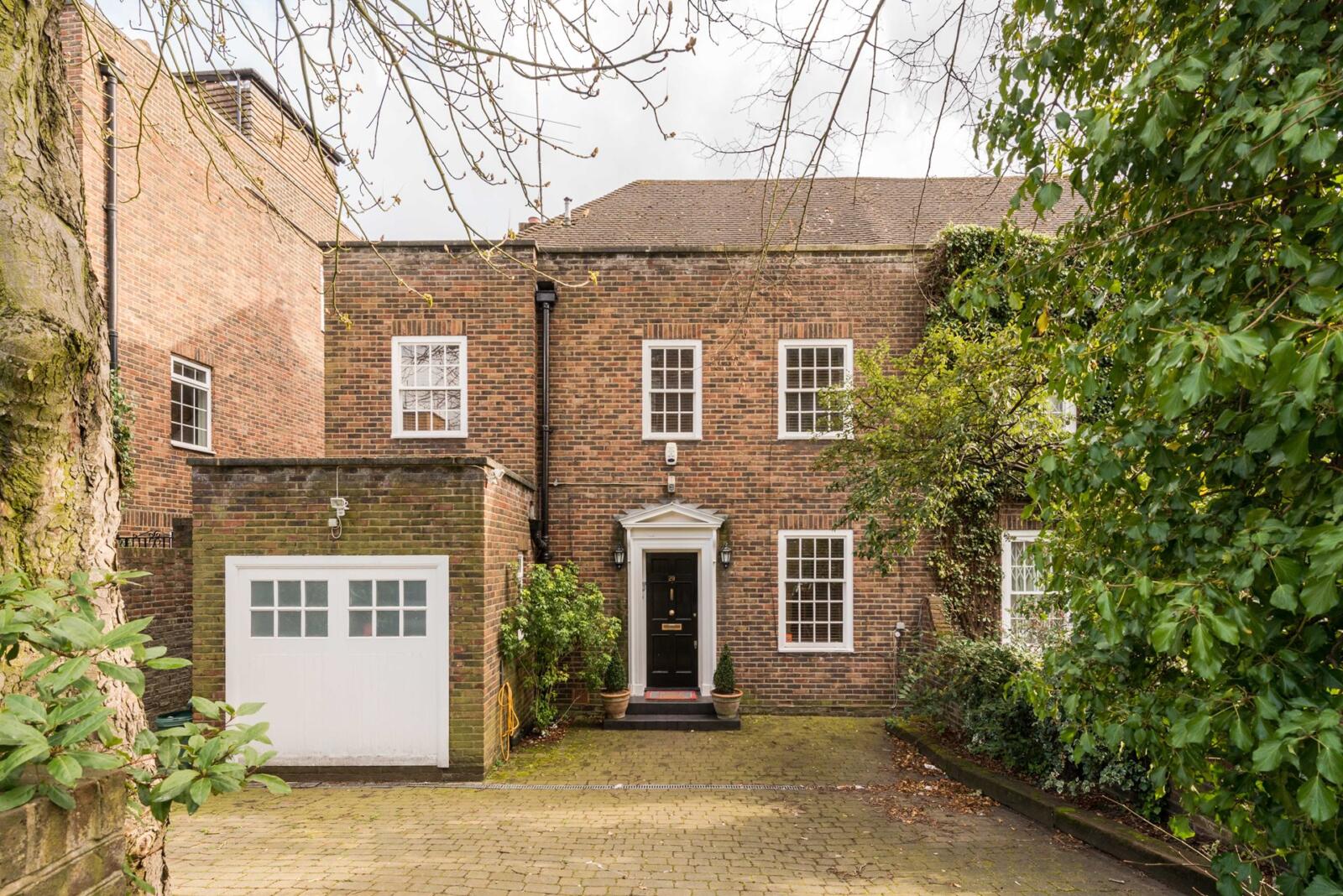 House Boundary Road in City of Westminster