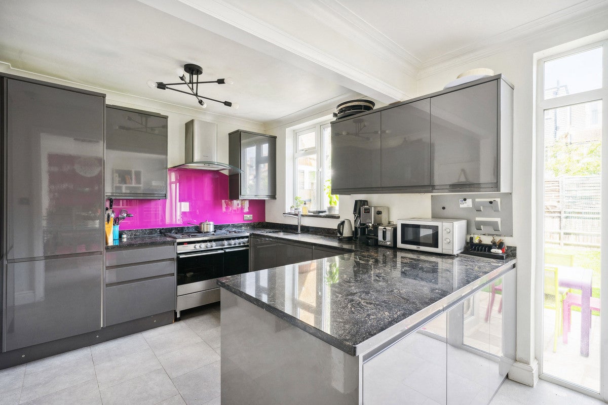 House Eastbourne Gardens in Greater London