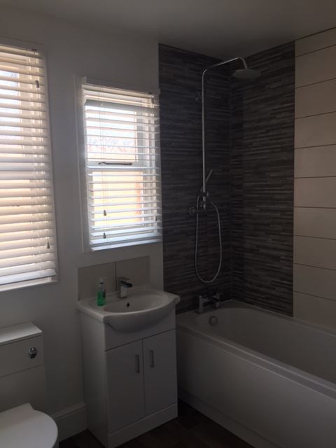 Room Daneshill Road in Leicester