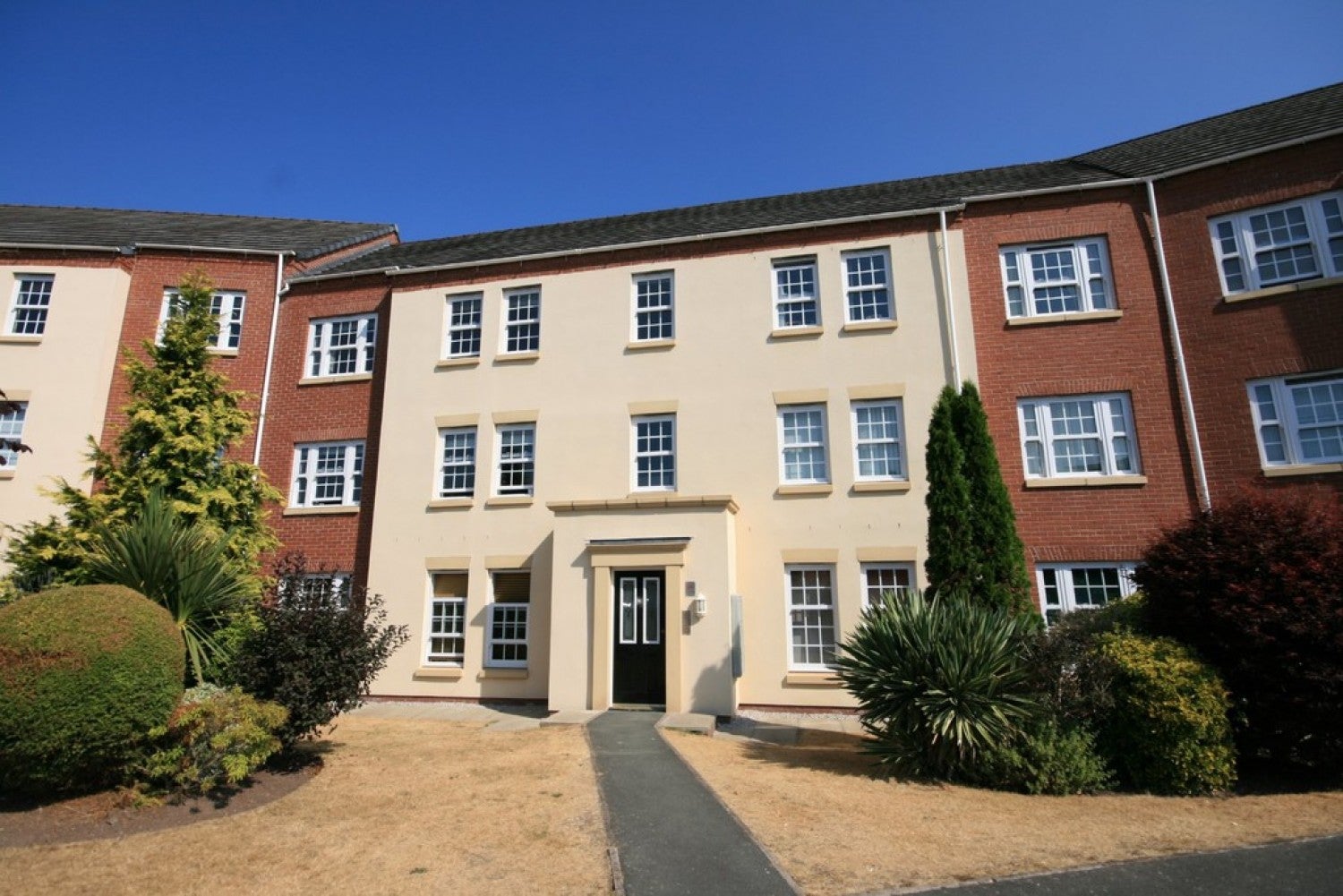 Flat Welsh Row in Nantwich
