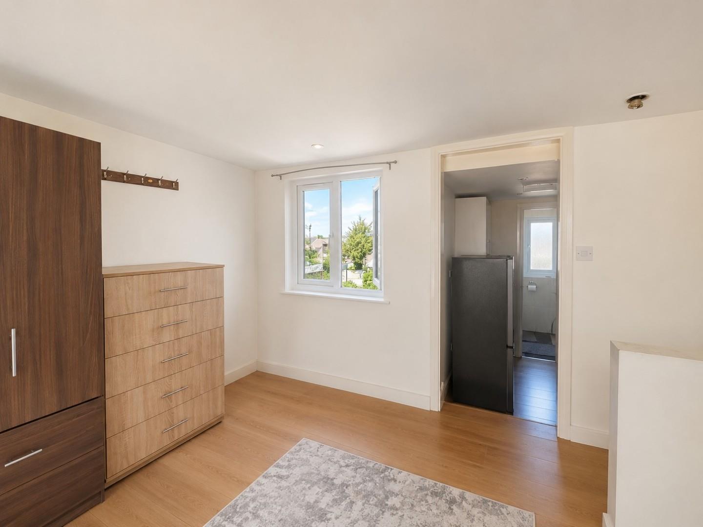 Room Nags Head Road in Greater London