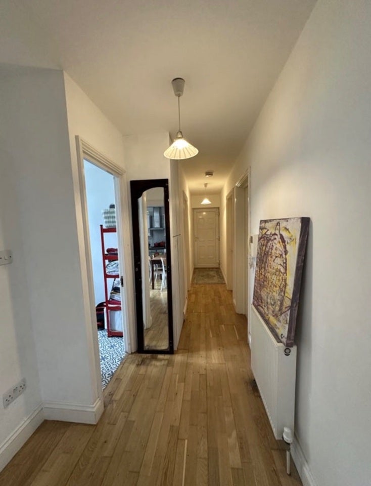 Room Hemming Street in Greater London