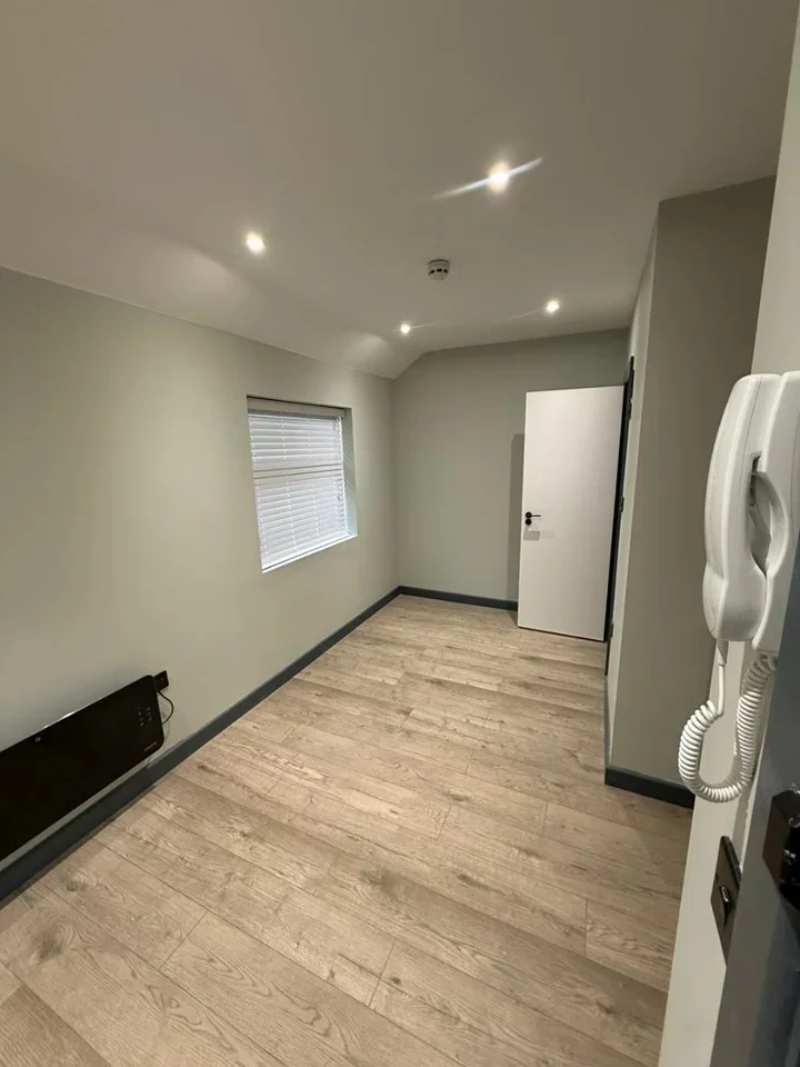 Flat Ruskin Road in London