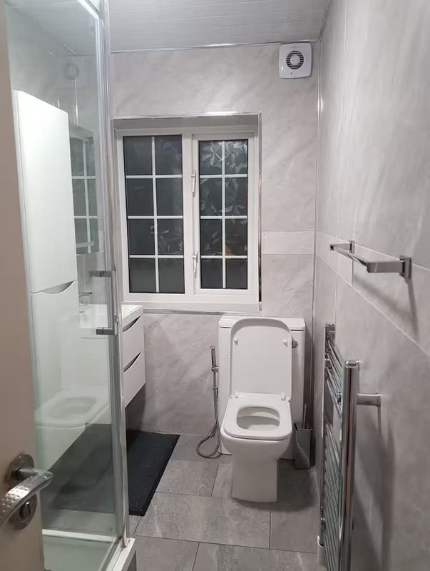 Room Crown Dale in Greater London