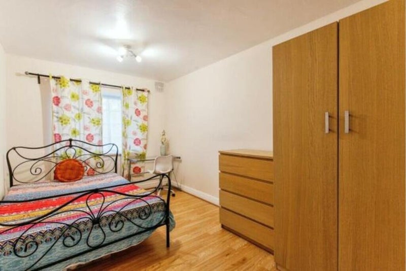 Room Crown Dale in Greater London
