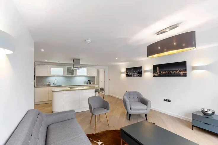 Flat Bradford Road in Greater London