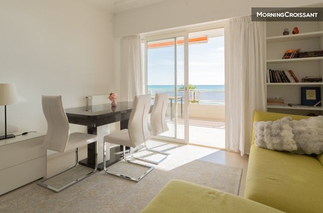 Flat Promenade Baie des Anges in Villeneuve-Loubet