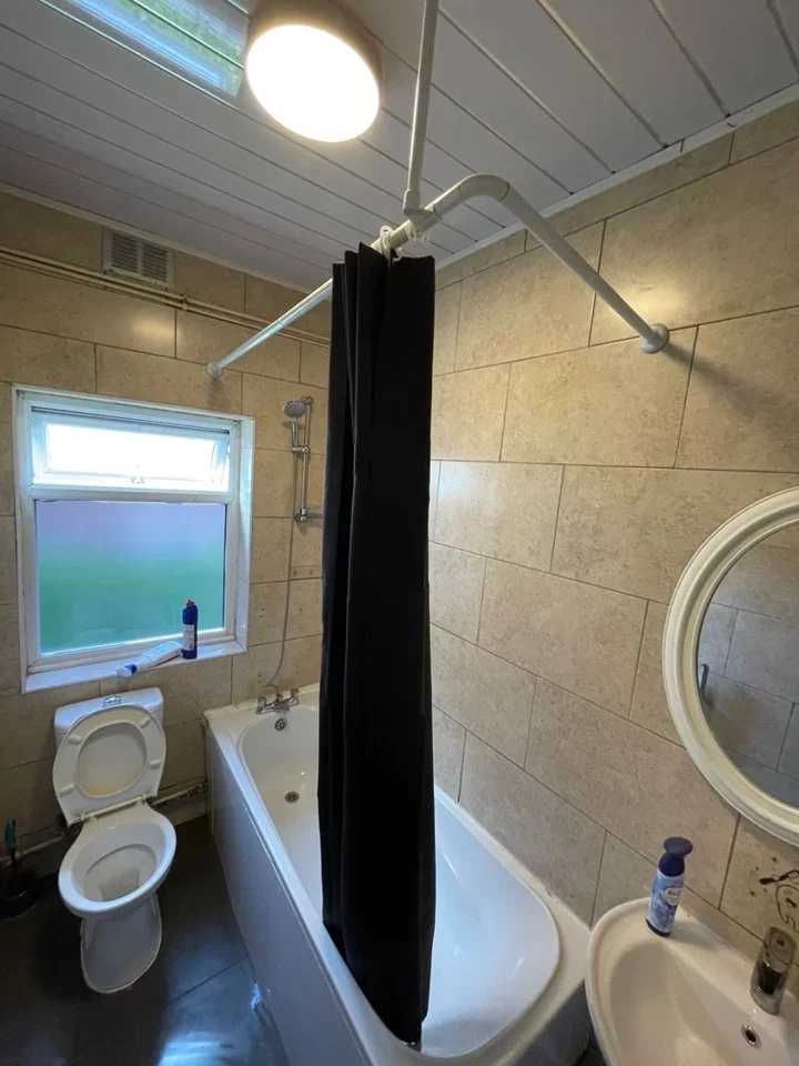 Flat Laburnum Road in Liverpool