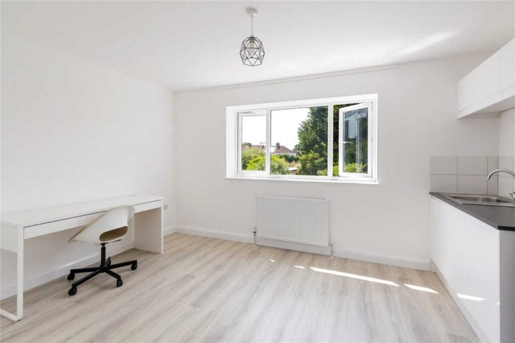 Flat Gloucester Road North in Filton