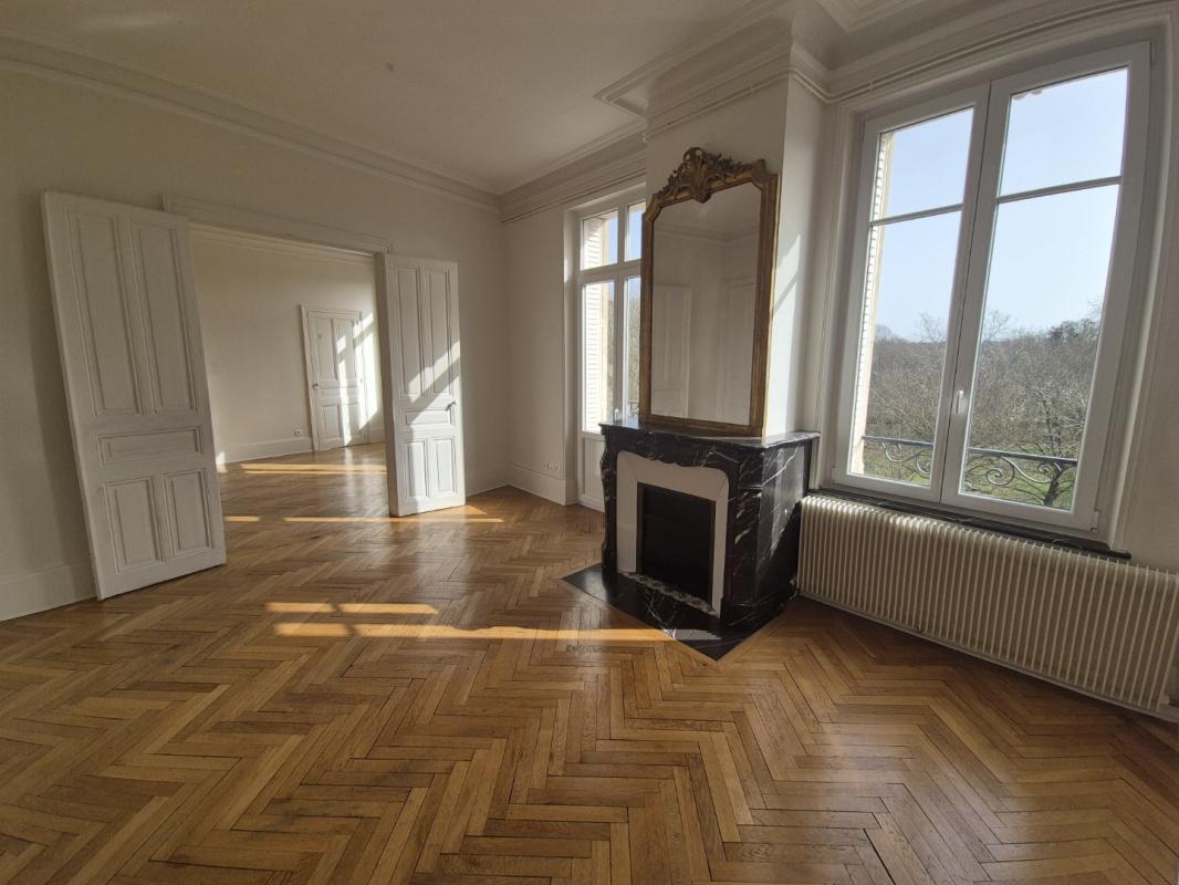 Flat Rue Sigisbert Adam in Nancy