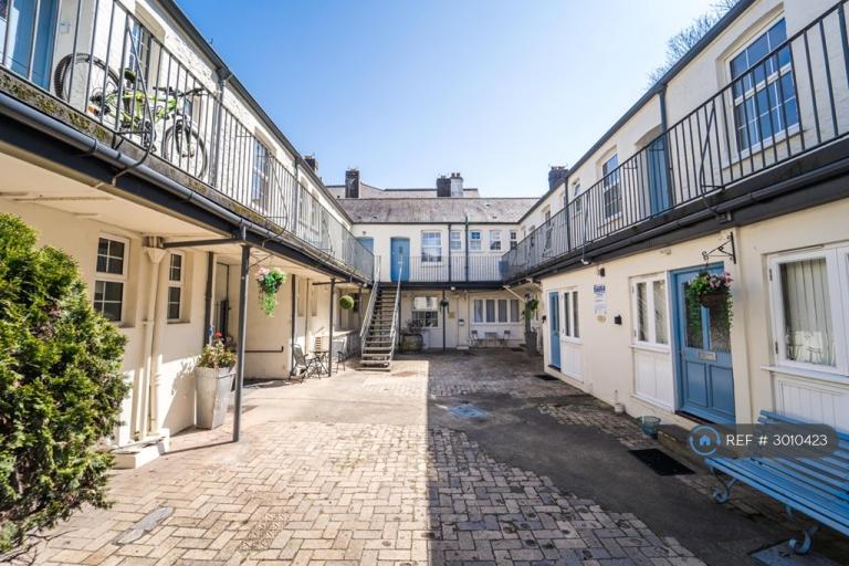 Flat Trinity Hill in Torquay