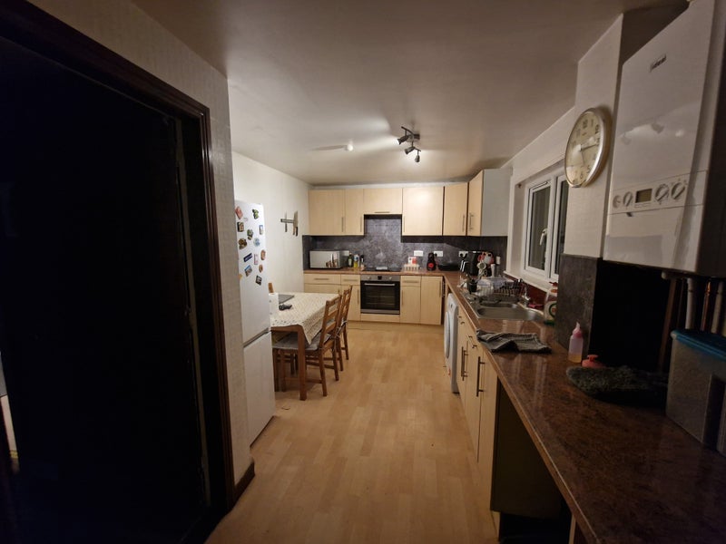 Room Kaimes Crescent in Kirknewton