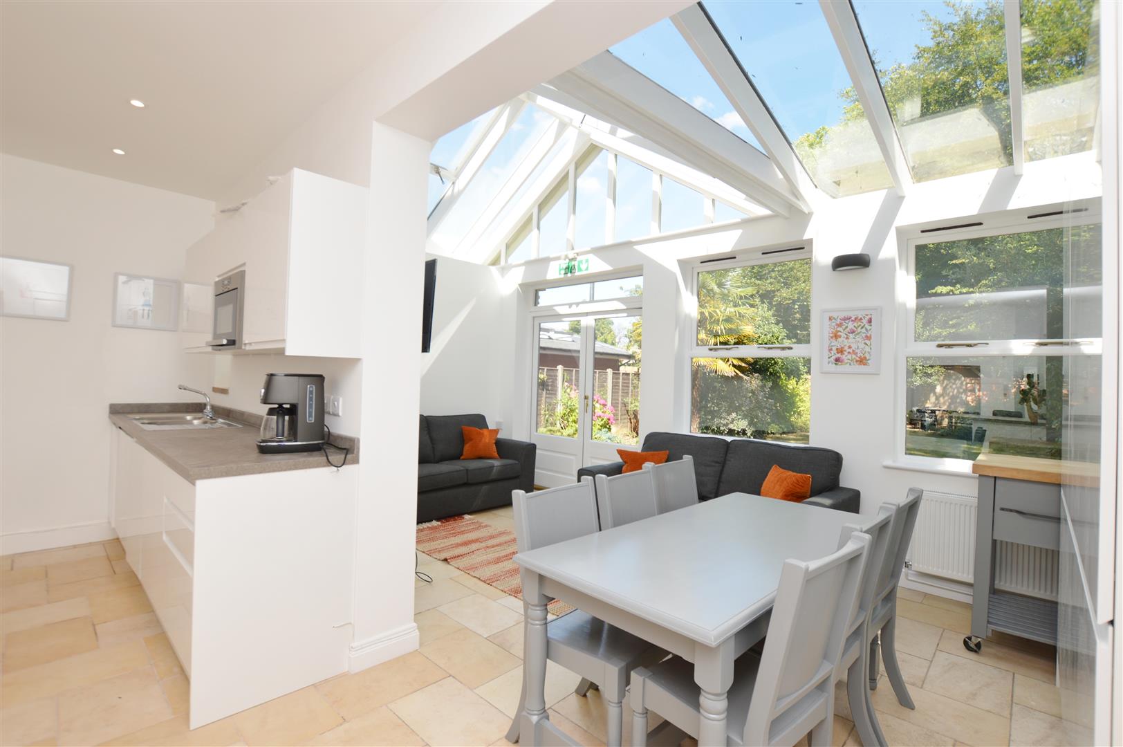 Room Craven Road in Reading