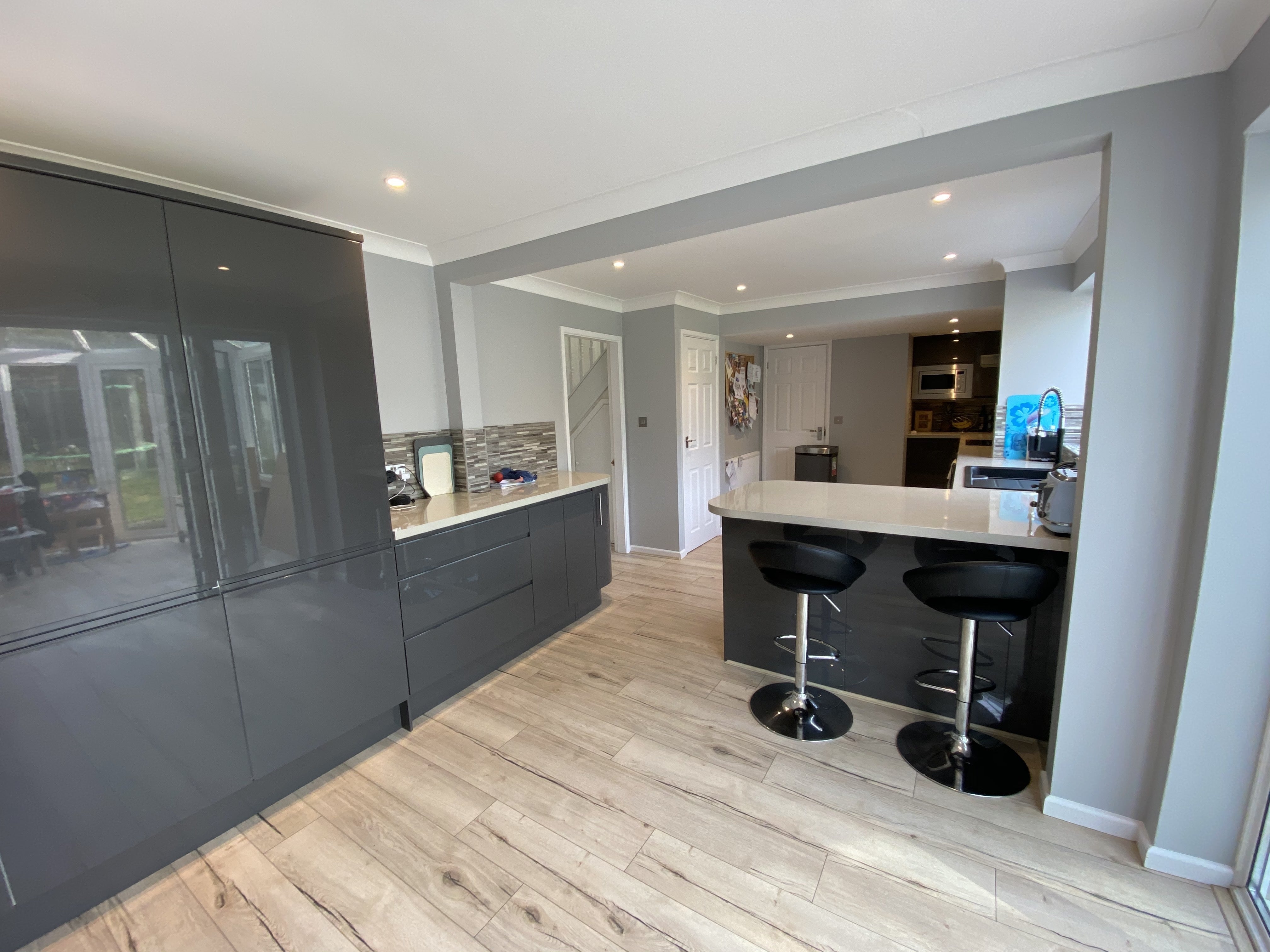 House Dacombe Drive in Upton