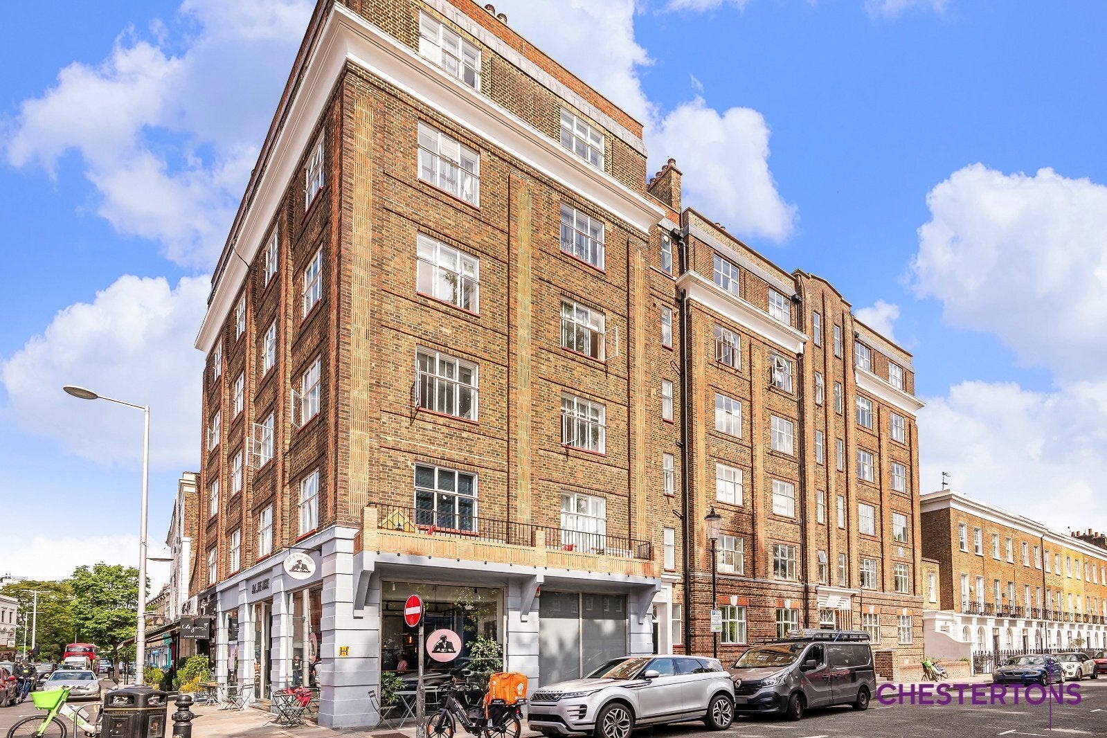 Flat Paultons Square in Greater London