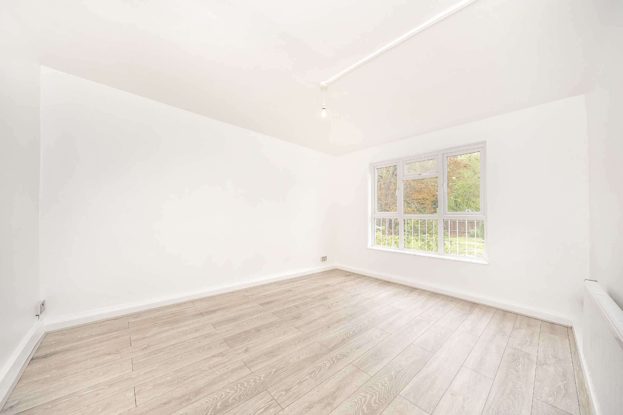 Flat Bewley Street in London
